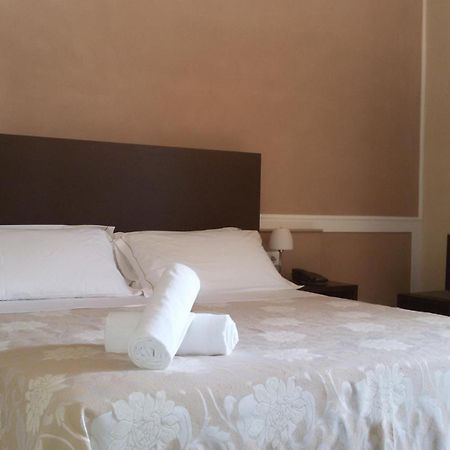 Relais Del Borgo Hotel & Spa 4 Stelle Staffolo Room photo