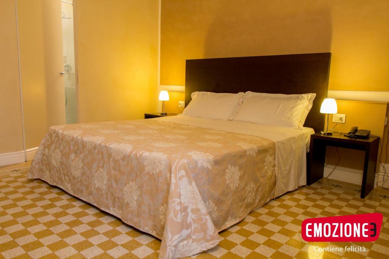 Relais Del Borgo Hotel & Spa 4 Stelle Staffolo Exterior photo